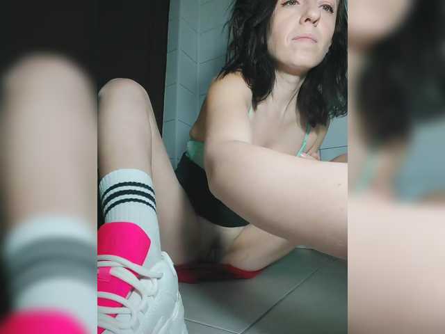 lovehornyman's BongaCams show and profile