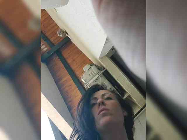Lovehornyman webcam