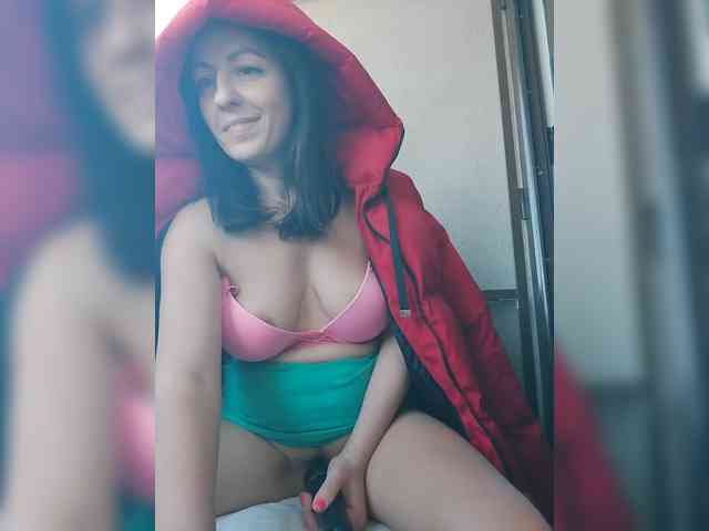 Lovehornyman webcam