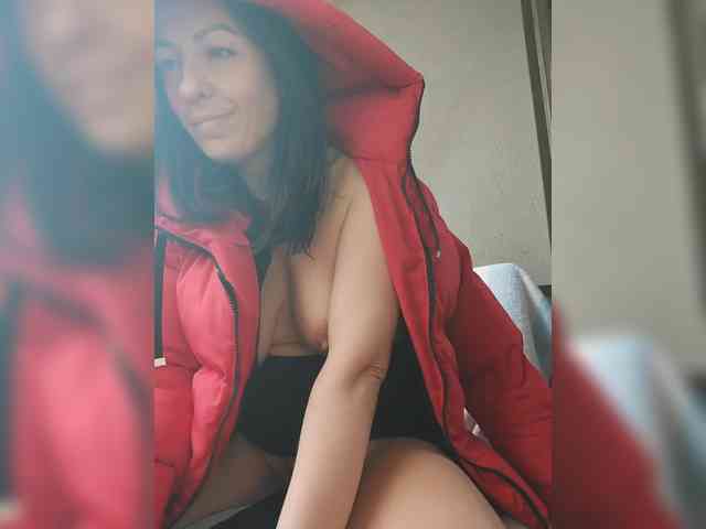 Lovehornyman webcam