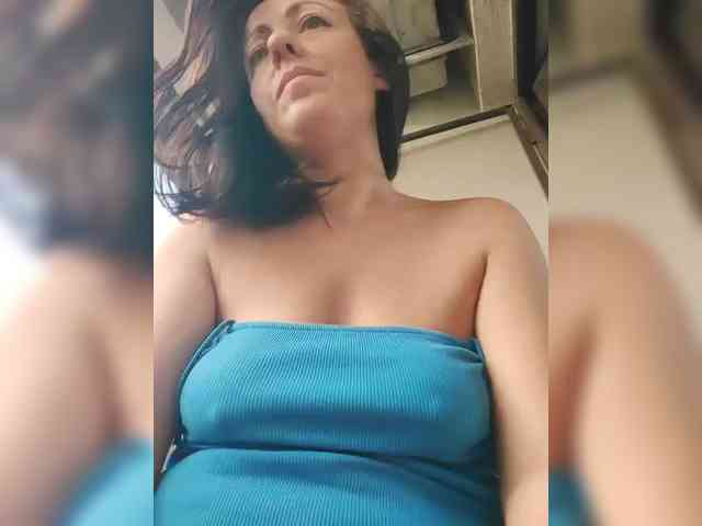 Lovehornyman webcam