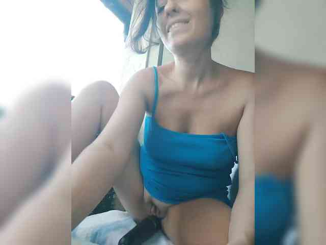 Lovehornyman webcam