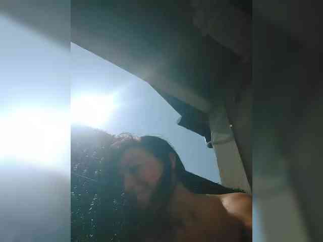 Lovehornyman webcam