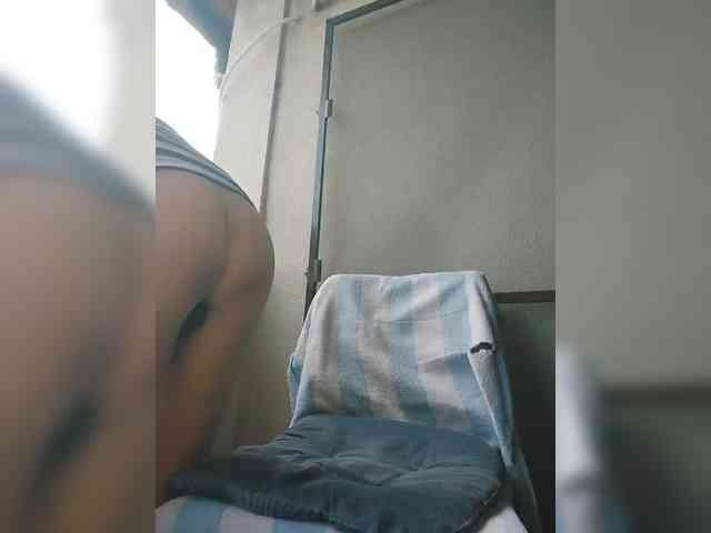 Lovehornyman webcam