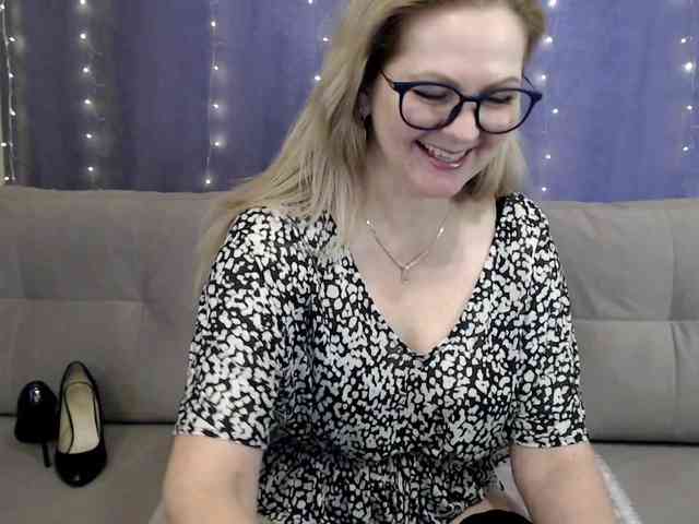 Emilyzest webcam