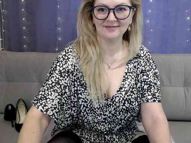 Emilyzest webcam