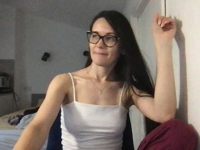 MilaBi-192569 webcam