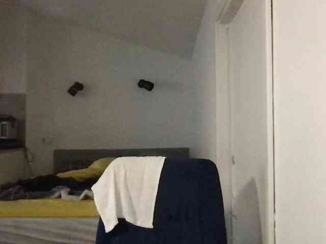 MilaBi-192569 webcam