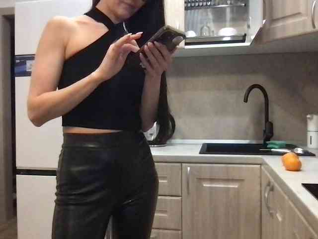 MilaBi-192569 webcam