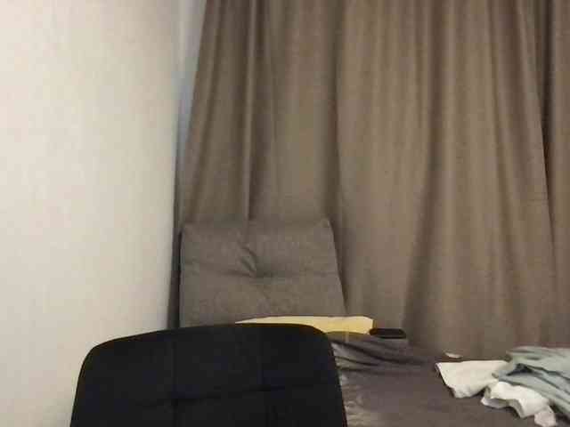 MilaBi-192569 webcam