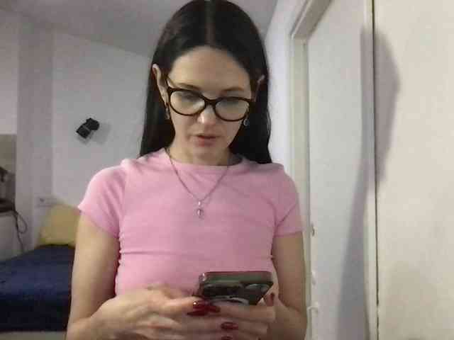 MilaBi-192569 webcam