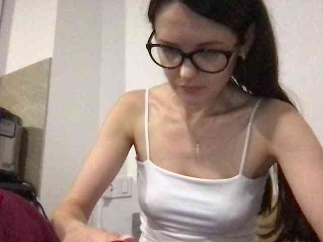 MilaBi-192569 webcam