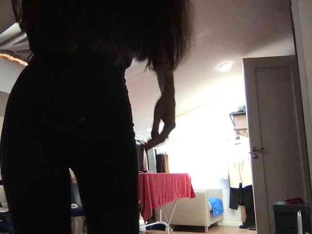 MilaBi-192569 webcam