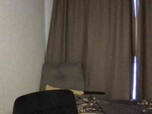 MilaBi-192569 webcam