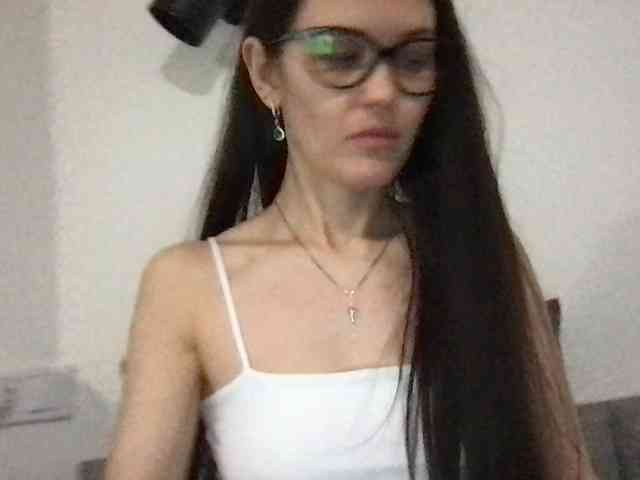MilaBi-192569 webcam