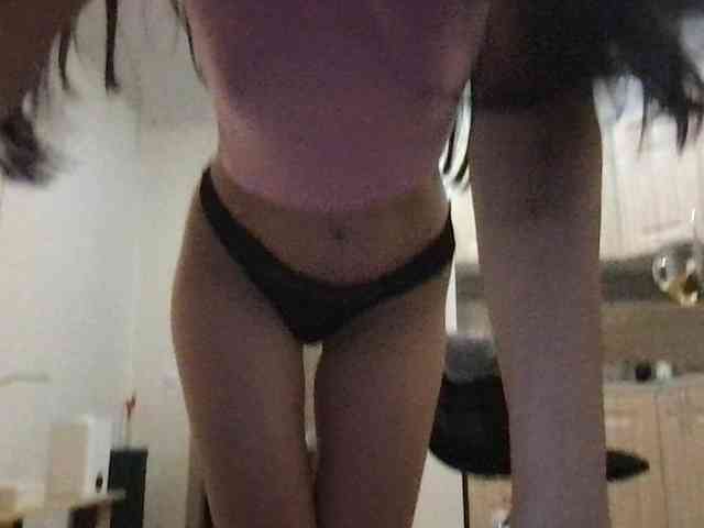 MilaBi-192569 webcam