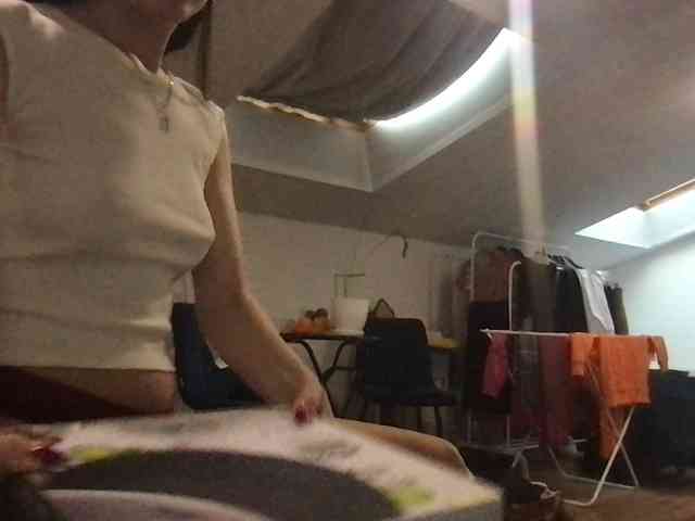 MilaBi-192569 webcam