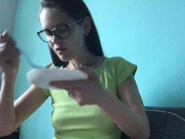 MilaBi-192569 webcam