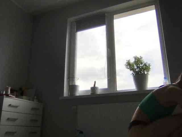 MilaBi-192569 webcam