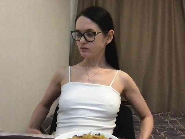 MilaBi-192569 webcam