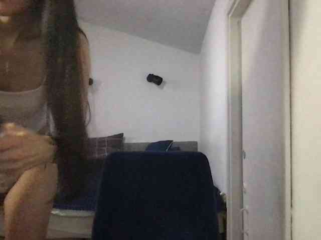 MilaBi-192569 webcam