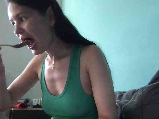 MilaBi-192569 webcam