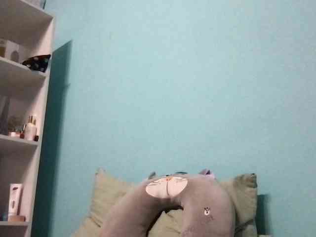 MilaBi-192569 webcam