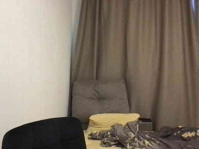 MilaBi-192569 webcam