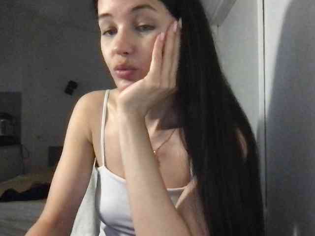 MilaBi-192569 webcam