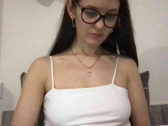 MilaBi-192569 webcam