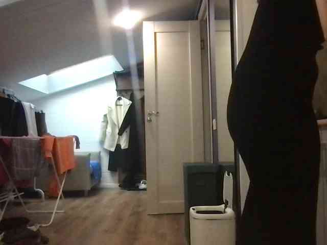 MilaBi-192569 webcam