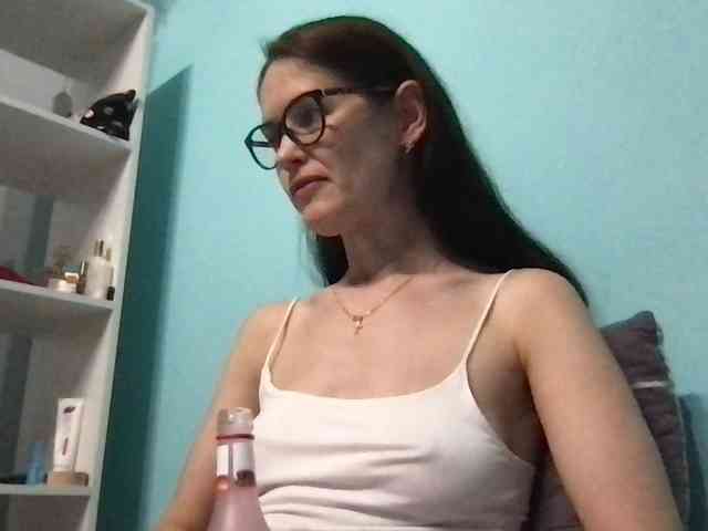 MilaBi-192569 webcam