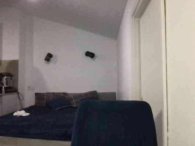 MilaBi-192569 webcam