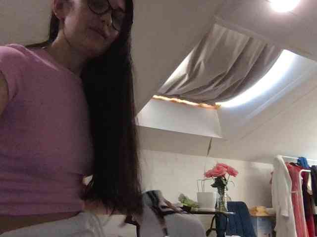 MilaBi-192569 webcam