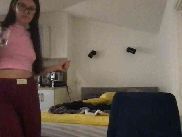 MilaBi-192569 webcam