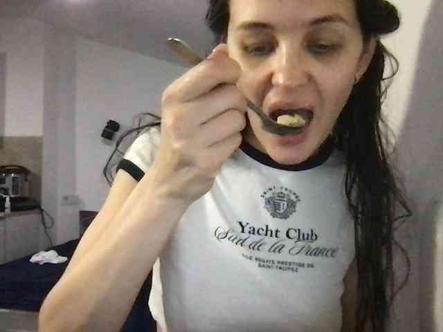 MilaBi-192569 webcam