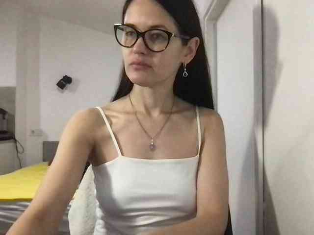 MilaBi-192569 webcam