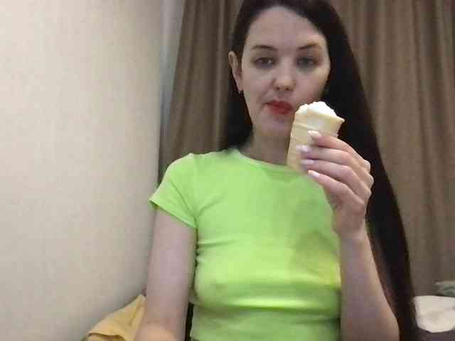 MilaBi-192569 webcam