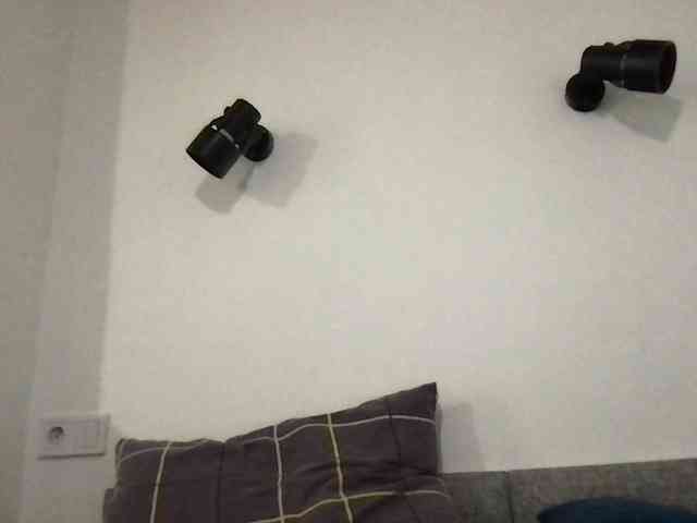 MilaBi-192569 webcam