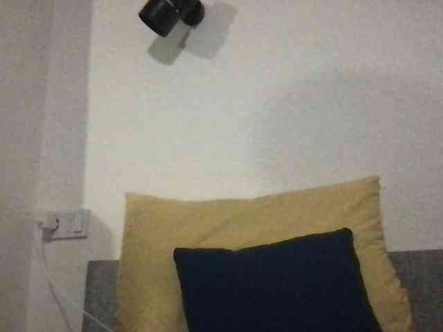 MilaBi-192569 webcam