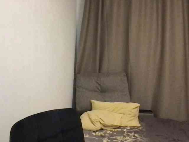 MilaBi-192569 webcam