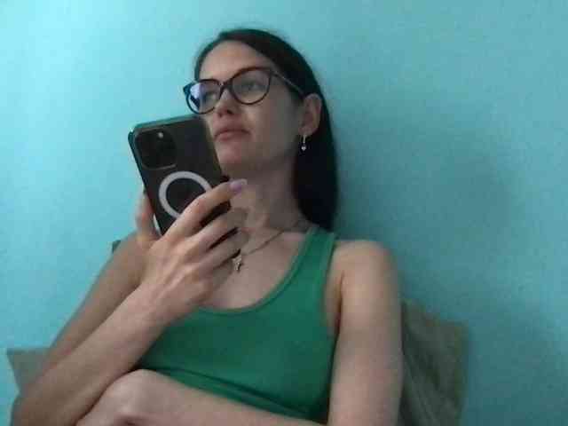 MilaBi-192569 webcam