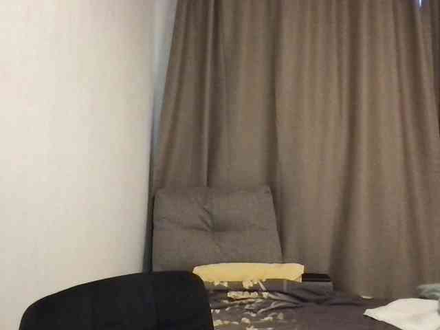 MilaBi-192569 webcam