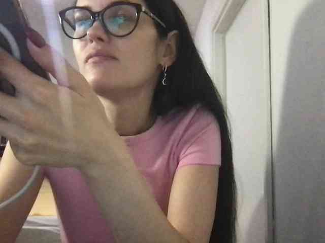 MilaBi-192569 webcam