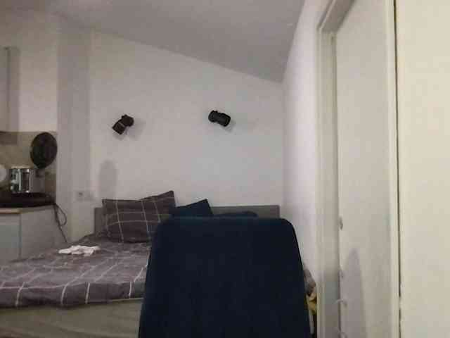 MilaBi-192569 webcam