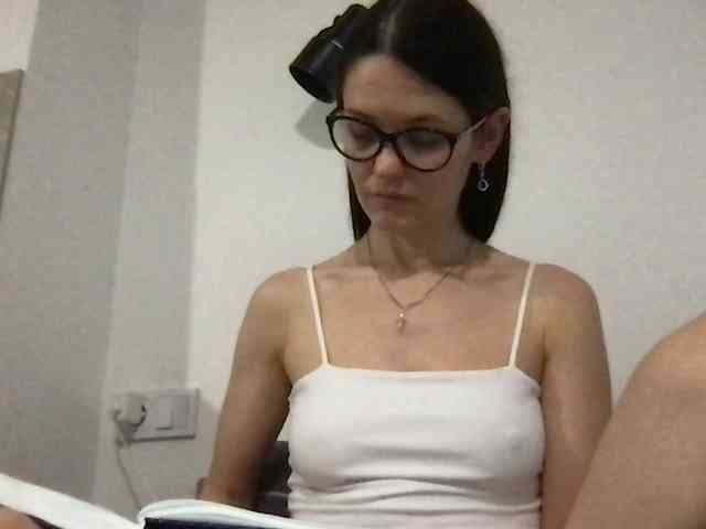 MilaBi-192569 webcam