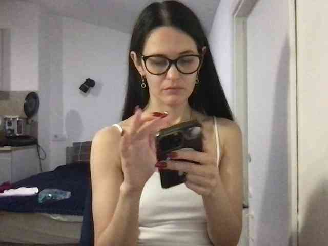 MilaBi-192569 webcam