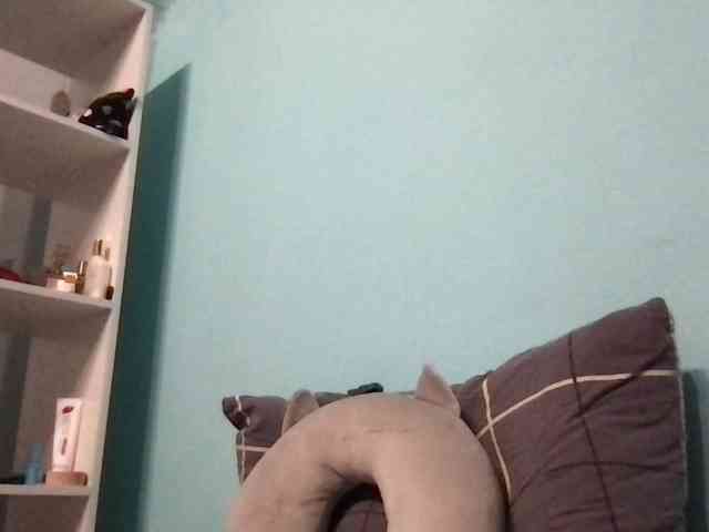 MilaBi-192569 webcam