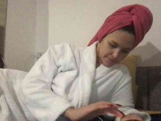 MilaBi-192569 webcam