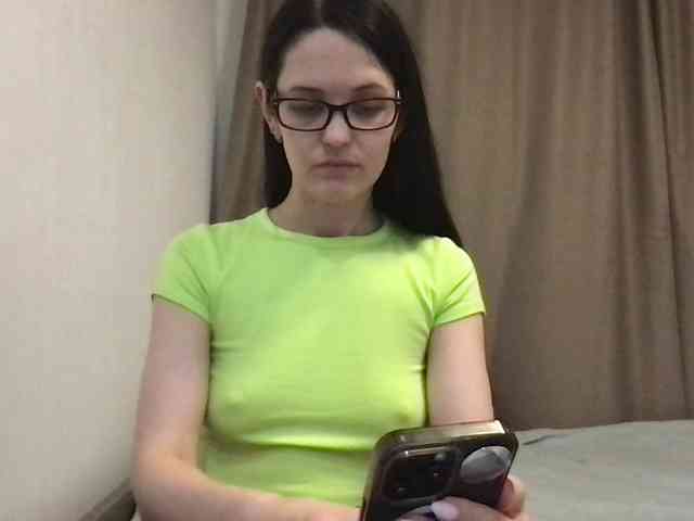 MilaBi-192569 webcam